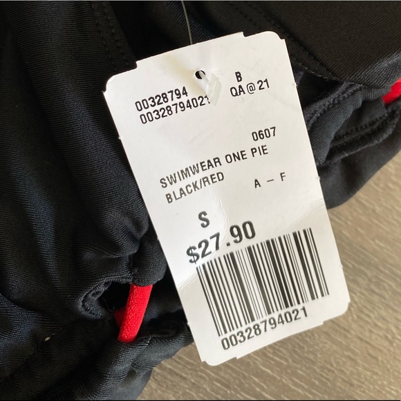 Sexy one piece swimsuit - Picture 3 of 3